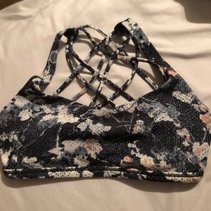 lululemon sports bra